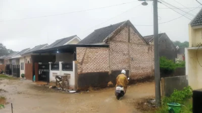 Sumenep Diguyur Hujan Deras Pagi Ini: Waspada Genangan di Titik Rawan Kota