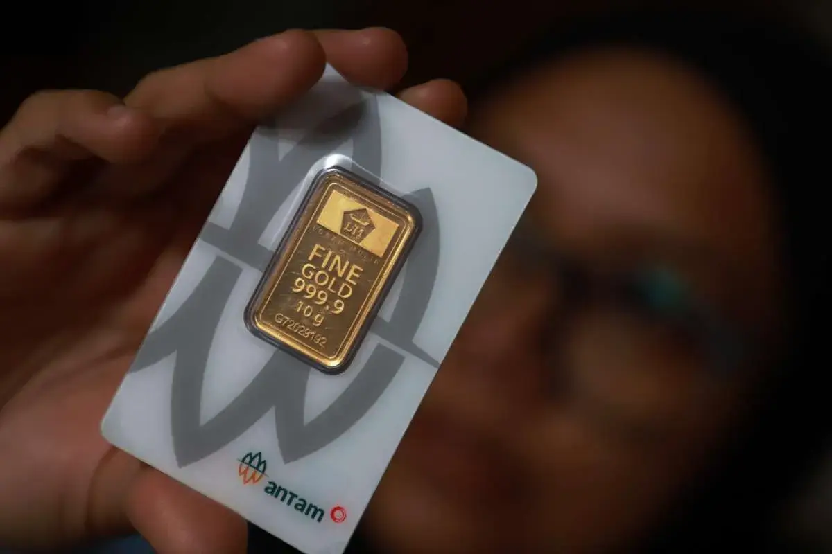 Harga Emas Antam Anjlok Rp31.000 Hari Ini: Peluang Investor Jangka Panjang di Tengah Ketidakpastian Global?