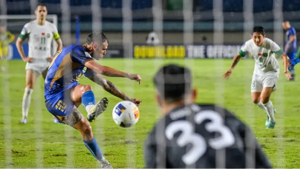 Jadwal Bola Malam Ini: Aksi Lapangan Hijau Tetap Berlanjut di Berbagai Penjuru Dunia