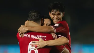 Klasemen Liga 1 Hari Ini: Persib Bandung Kokoh di Puncak, Madura United Berjuang Menjauh dari Jurang Degradasi