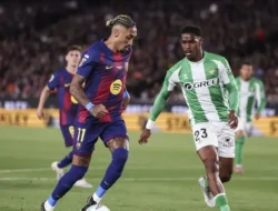 Pesta Pora Camp Nou! Raphinha Borong Dua Gol, Barcelona Hajar Real Betis di Laga Kandang Pamungkas