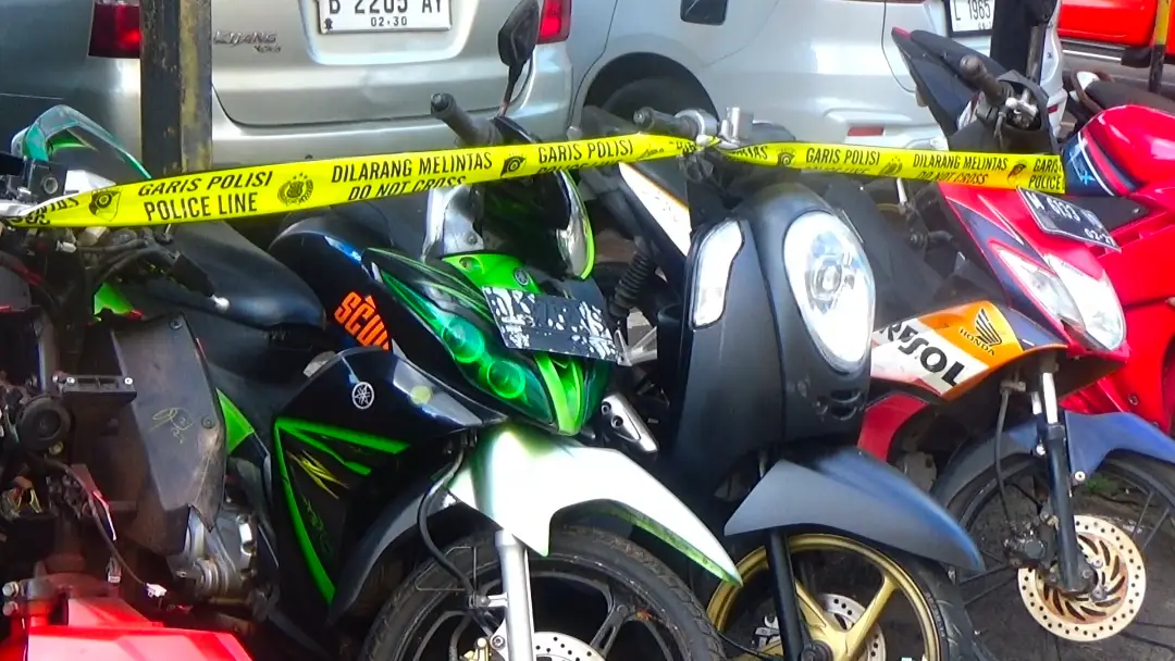 Polisi Ringkus Komplotan Curanmor ‘Sarungan’ yang Viral di Sumenep, 5 Motor Diamankan!