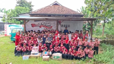Tumbuhkan Empati Sejak Dini, Siswa FIES Sumenep Berbagi Ceria di Panti Asuhan Lenteng