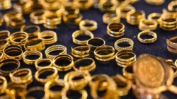 Terbaru: Harga Emas Perhiasan Anjlok Tajam Di Sejumlah Toko Hari Ini, 6 Juni 2026! Cek Detilnya Sekarang! - Portalmadura.com Harga Emas Perhiasan Hari Ini 28 Mei 2026: Fluktuasi Pasar Global dan Dampak Lokal