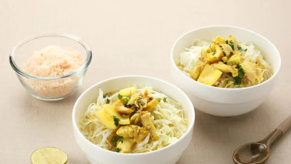 Jelajah 15 Soto Ayam Legendaris Surabaya: Kuah Kuning Pekat, Koya Menggoda!