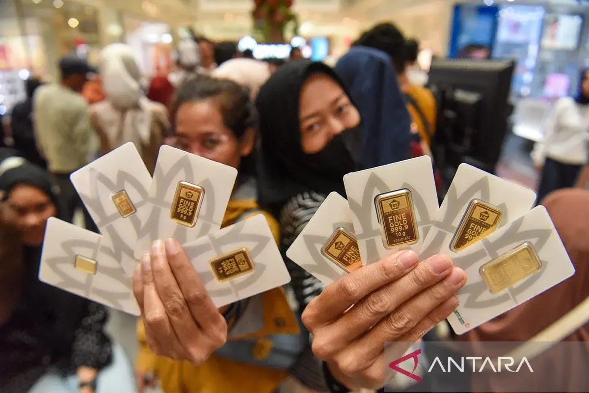 Harga Emas Antam, UBS, dan Galeri 24 30 Juni 2026 Kompak Melemah: Peluang atau Peringatan bagi Investor?