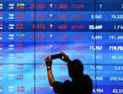 IHSG Anjlok Tajam 4,11% ke Level Terendah 5 Tahun, Ini Pemicu Utamanya!