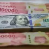 Rupiah Stabil di Rp17.900: Ketahanan Domestik di Tengah Gejolak Global Pasca Kenaikan Suku Bunga BI