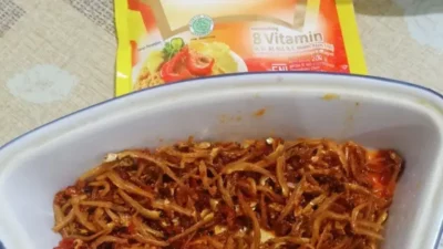 Rahasia Sambal Teri: Pedas Gurih Tak Lekang Waktu, Resep Praktis dan Manfaat Kesehatan Terkini