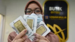Harga Emas Antam Melonjak Naik Ke Rp 2,709 Juta Di Tengah Ketidakpastian Global: Analisis Mendalam Prospek Investasi - Portalmadura.com Harga Emas Antam Melonjak Naik ke Rp 2,709 Juta di Tengah Ketidakpastian Global: Analisis Mendalam Prospek Investasi