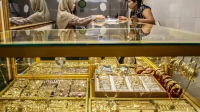Harga Emas Perhiasan Melonjak Tajam Senin 15 Juni 2026: Dampak Kesepakatan Damai AS-Iran