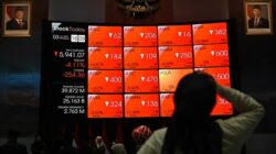 Ihsg Terjun Bebas: Rupiah Melemah, Inflasi Meningkat, Dan Tekanan Global Mencekik Pasar Modal Indonesia - Portalmadura.com IHSG Terjun Bebas: Rupiah Melemah, Inflasi Meningkat, dan Tekanan Global Mencekik Pasar Modal Indonesia
