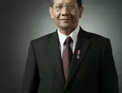 Mahfud MD: Guru Besar, Penegak Konstitusi, dan Pengabdi Bangsa Multidimensi