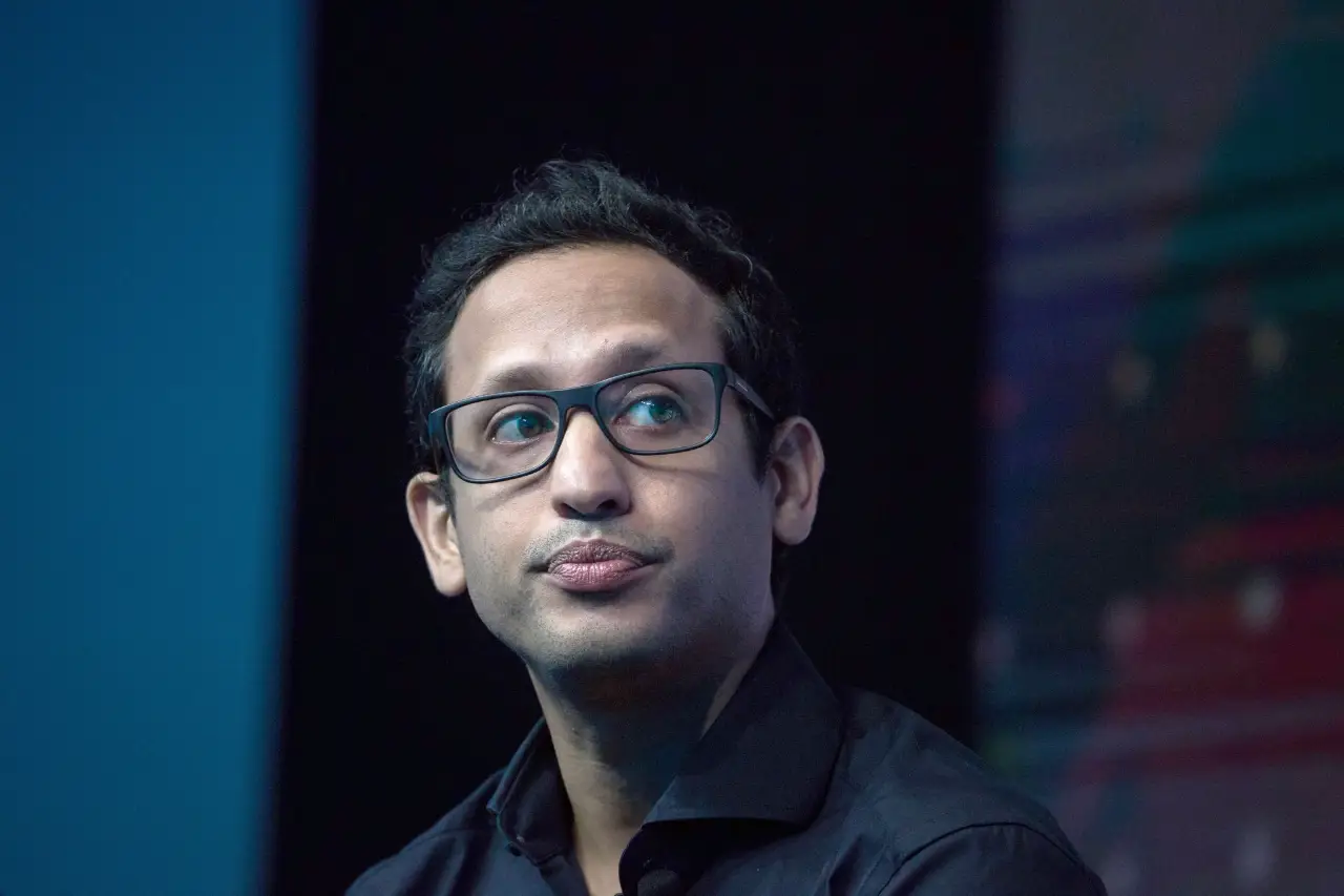 Nadiem Makarim di Tengah Badai Hukum: Digitalisasi Pendidikan, Mandat Presiden, dan Warisan Transformasi Merdeka Belajar