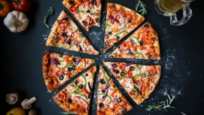 Rahasia Pizza Homemade Super Lezat: Resep Adonan Empuk & Topping Kekinian!