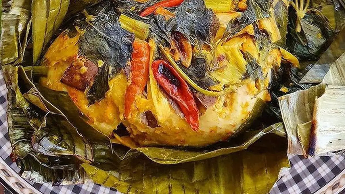 Resep Pepes Ayam Pedas Daun Jeruk: Sensasi Gurih, Pedas, dan Harum yang Menggugah