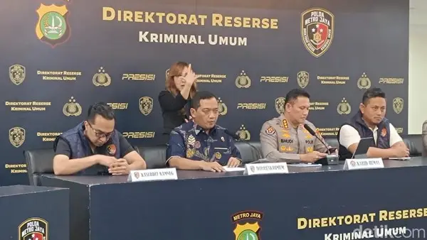 Roy Suryo dan Dokter Tifa Ditangkap: Menuju RS Polri dalam Pusaran Kasus Ijazah Jokowi