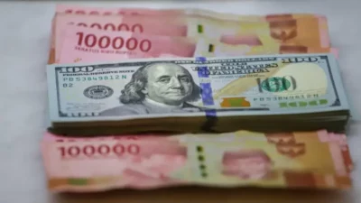 Rupiah Stabil di Rp17.900: Ketahanan Domestik di Tengah Gejolak Global Pasca Kenaikan Suku Bunga BI