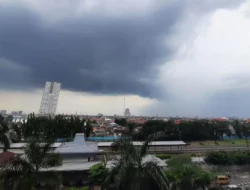 Surabaya Hadapi Kombinasi Cuaca Cerah dan Potensi Hujan Ringan Besok: Waspada Kelembapan Tinggi
