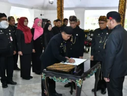 Bupati Fauzi Lantik 31 Pejabat Baru Sumenep: Tuntut Inovasi dan Hapus Budaya Kerja Lama!