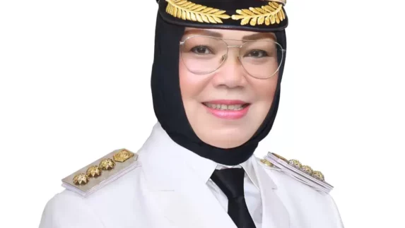 Bupati Sukoharjo Etik Suryani Terjaring OTT KPK, Ini Profil dan Rekam Jejak Kariernya