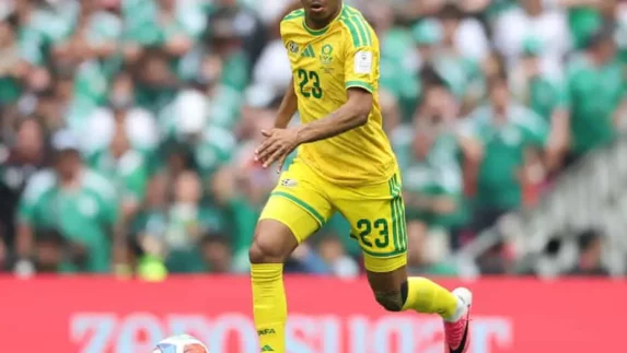 Duka Mendalam Sepak Bola Afrika Selatan: Gelandang Bintang Piala Dunia Jayden Adams Berpulang di Usia 25