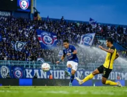 Hujan Gol di Kanjuruhan! Arema FC Mengamuk Gilas DPMM FC dalam Laga Uji Coba
