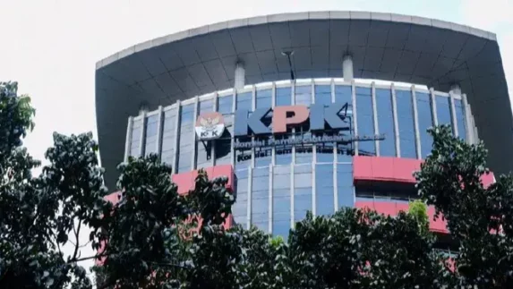 Kasus Suap Audit Muara Enim: KPK Geledah Rumah Anggota BPK Bobby Rizaldi!