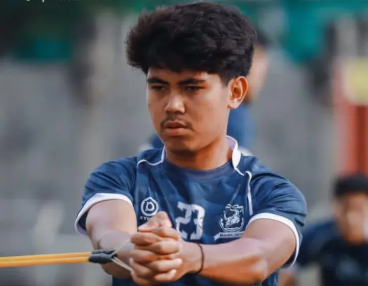 Orbitkan Talenta Muda! Madura United Resmi Promosikan Fairuz Farhan ke Skuad Senior