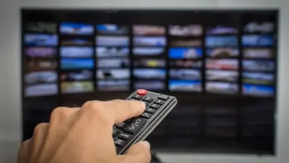 Perebutan Waktu Luang Masyarakat Indonesia Kini Tidak Lagi Hanya Terjadi Antar Saluran Televisi