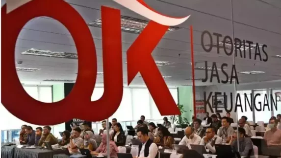 Ulah Debt Collector Intimidasi Konsumen, OJK Panggil Kredivo dan KrediFazz
