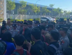 Imbas BBM Langka, BEMSU Kepung DPRD dan Pemkab Sumenep Desak Usut Mafia Jeriken!