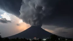 Pamekasan Diprediksi Cerah Sepanjang Hari Ini, 4 Juli 2026: Siap Sambut Akhir Pekan Yang Hangat! - Portalmadura.com Pamekasan Diprediksi Cerah Sepanjang Hari Ini, 4 Juli 2026: Siap Sambut Akhir Pekan yang Hangat!