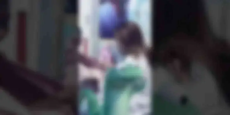 Ramai Dicari Warganet, Ternyata Ini Isi Asli Video Viral Ibu dan Anak Handuk Putih di TikTok