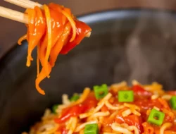 Resep Nasi Goreng Kimchi Anti Gagal: Pedas, Asam, Gurih Bikin Nagih!