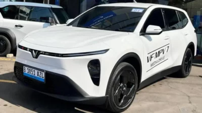 Resmi Mengaspal! VinFast VF MPV 7 Rakitan Subang Dijual Mulai Rp 329 Juta di Jakarta