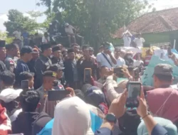 Ribuan Pegawai SPPG Kepung DPRD Pamekasan, Desak Program Makan Bergizi Gratis Tetap Dilanjutkan