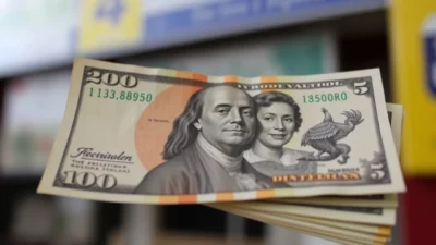 Rupiah Tertekan: Dolar AS Kembali Sentuh Rp18.000, Defisit Dagang Jadi Sorotan Utama