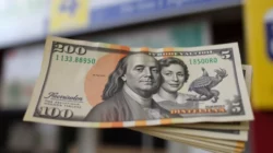 Rupiah Tertekan: Dolar As Kembali Sentuh Rp18.000, Defisit Dagang Jadi Sorotan Utama - Portalmadura.com Rupiah Tertekan: Dolar AS Kembali Sentuh Rp18.000, Defisit Dagang Jadi Sorotan Utama