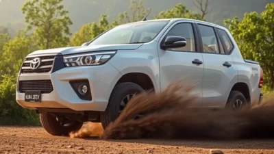 Terungkap! Toyota Hilux BEV Meluncur di Indonesia, Pikap Listrik Tangguh Harga Mulai Rp 1 M