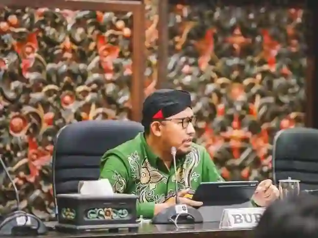 Bursa Pilgub Jatim 2029 Memanas! Bupati Fauzi Siap Jalankan Instruksi PDIP