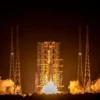 Detik-Detik Roket Long March 7A China Meledak di Udara, Misi Satelit Gagal Total