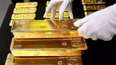 Harga Emas Dunia Terbang ke USD 4.400, Sinyal Jenuh Beli Mulai Mengintai Investor