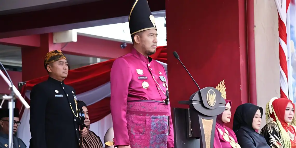 Pimpin Upacara HUT ke-81 RI, Bupati Sumenep Ajak Masyarakat Isi Kemerdekaan Lewat Karya Nyata Meta