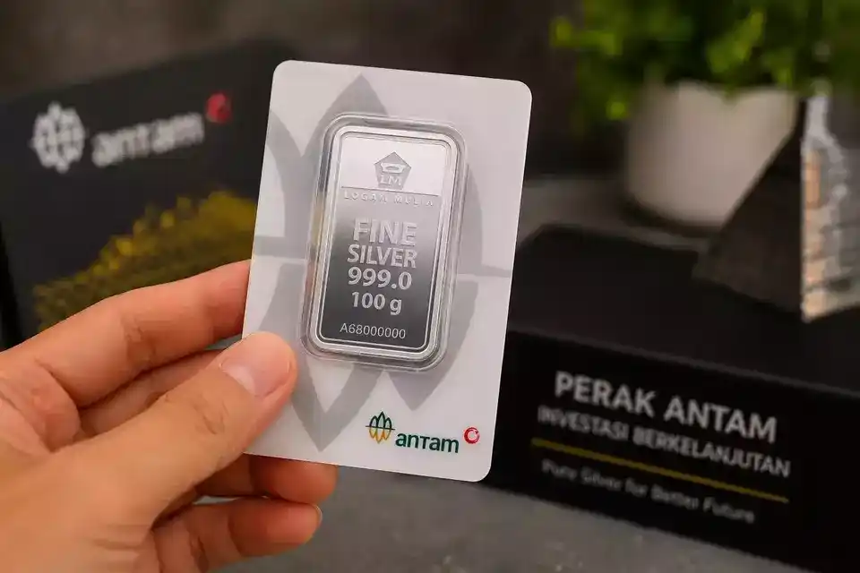 Harga Perak Antam Hari Ini Anjlok Tajam, Cek Rincian Lengkapnya!