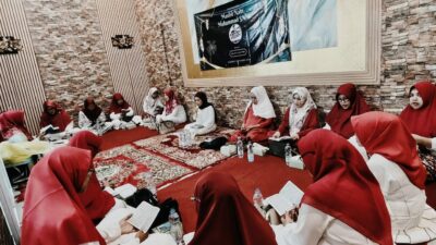 Relawan Kancana Letkol Teddy Dukung Pengajian dan Maulid Nabi, Ibu-Ibu Majelis Taklim Doakan Seskab Teddy