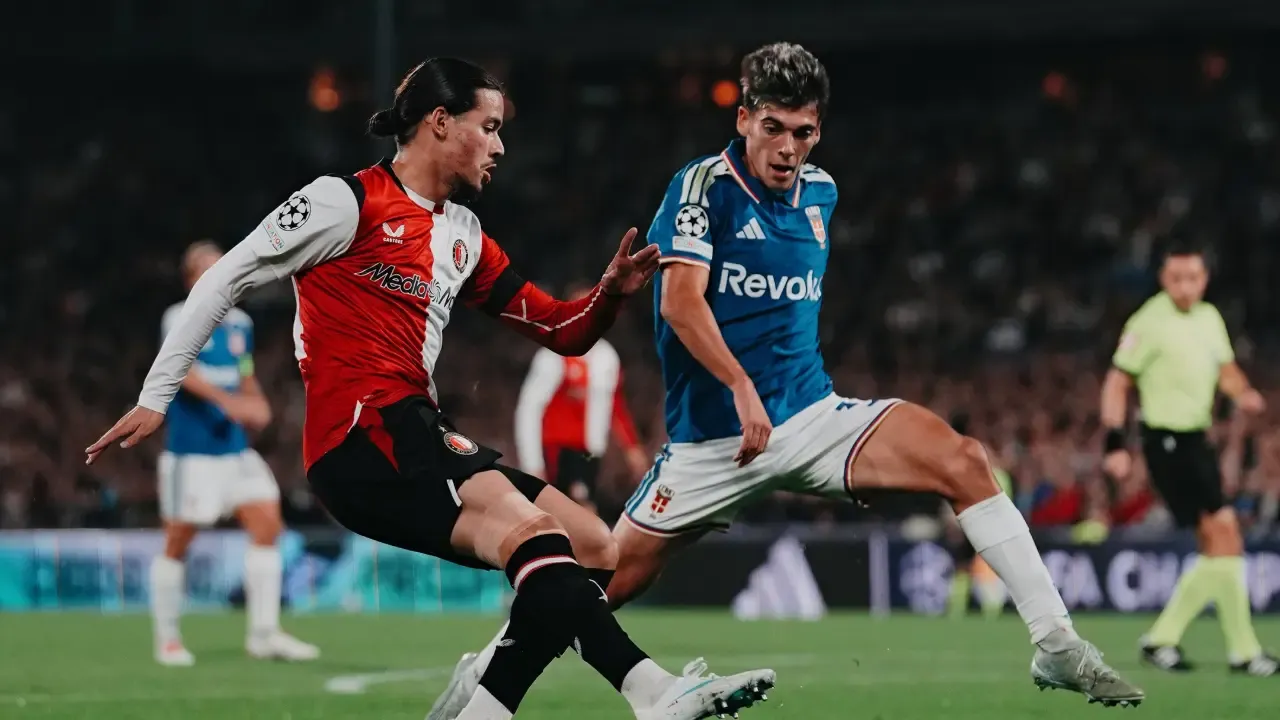  Feyenoord Taklukkan Como 1907 Secara Dramatis di Liga Champions