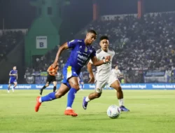 Gol Tunggal Julio Cesar Bawa Persib Bandung Amankan 3 Poin Atas Persik Kediri