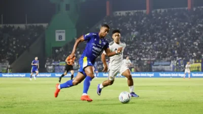 Gol Tunggal Julio Cesar Bawa Persib Bandung Amankan 3 Poin Atas Persik Kediri