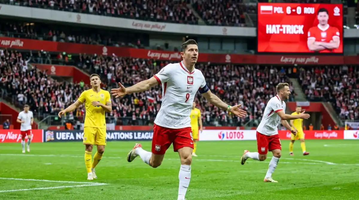 Hattrick Lewandowski Bantai Rumania 6-0, Polandia Pesta Gol di UEFA Nations League!